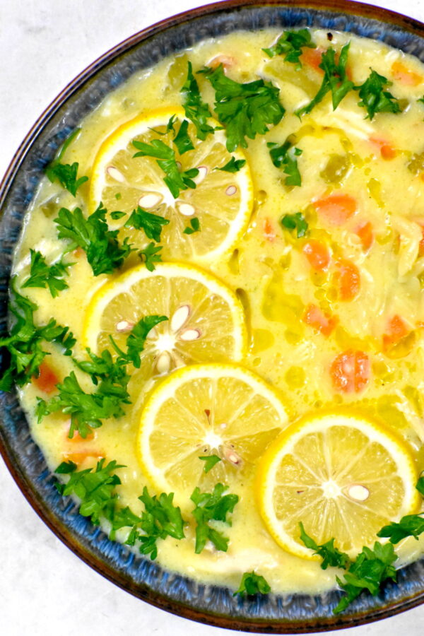 40个最好的安慰食物食谱- avgolemono汤。